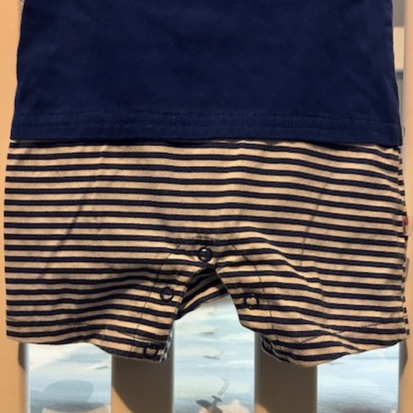 Perry Ellis America baby Romper - 9 Months - Picture 5 of 6